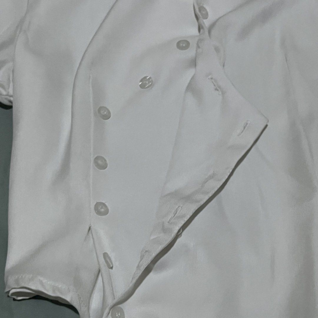 white button down blouse (Category: Blouses) located in Manila. Submitted by palebluesatin (Listing ID 1458249307, Image 2). Description: - fits xs to s only - bust until 32, waist until 26 - so cute 🤍 - no ww (will not reply).