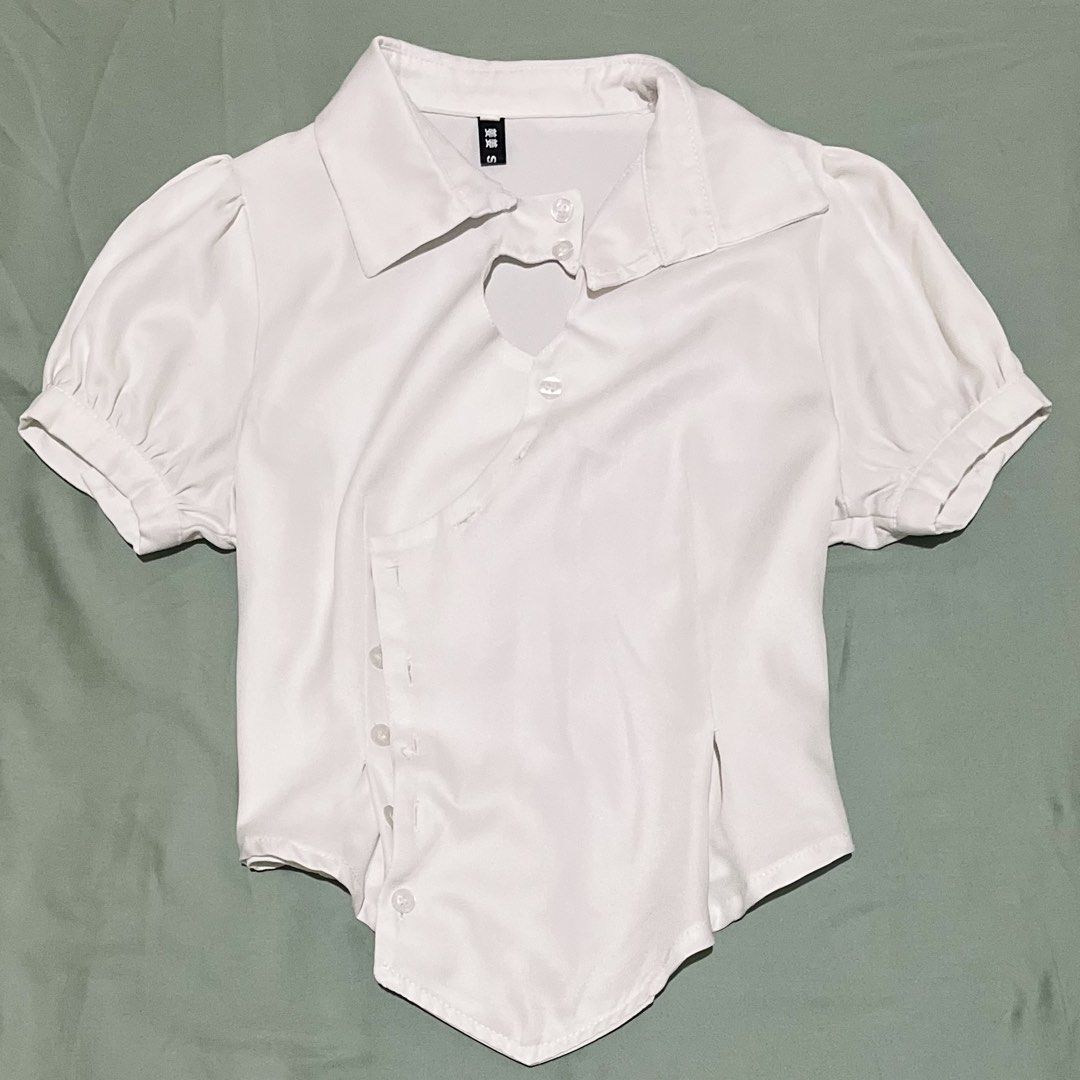 white button down blouse (Category: Blouses) located in Manila. Submitted by palebluesatin (Listing ID 1458249307, Image 1). Description: - fits xs to s only - bust until 32, waist until 26 - so cute 🤍 - no ww (will not reply).