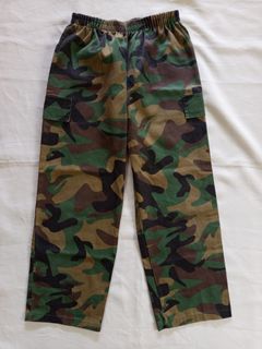 (Category: ) located in . Submitted by thrifted_93 (Listing ID 1458110085, Image 1). Description: .