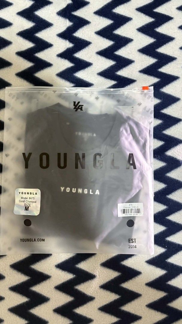 YOUNGLA 475 Supervillain Compression Tee - Charcoal - Size M (Category: Activewear) located in Pasig City. Submitted by bagaholic84 (Listing ID 1458216155, Image 3). Description: - YounGla 475 Supervillain Compression Tee - Color: Charcoal - Size: Medium - Performance shirt, ideal for workouts - Brand new, still in original packaging with tags attached - Never been worn - Excellent deal!.