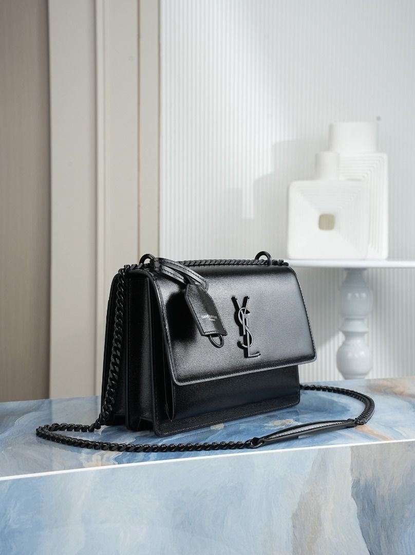YSL Classic Sunset Bag Toothpaste Pattern Leather (Category: Shoulder Bags) located in Cebu City. Submitted by namenirdzz69567 (Listing ID 1458169419, Image 2). Description: .