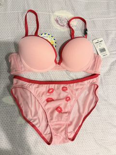 （分類：）位於 。 由 lamlam99 提交（商品編號 1458129830，圖片 1）。簡介： 。
