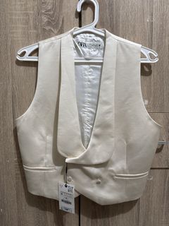(Category: ) located in . Submitted by bliss23closet (Listing ID 1458202529, Image 1). Description: .