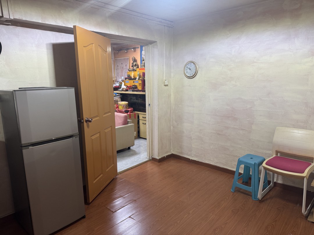 (Category: ) located in . Submitted by easywin (Listing ID 1458379768, Image 1). Description: .