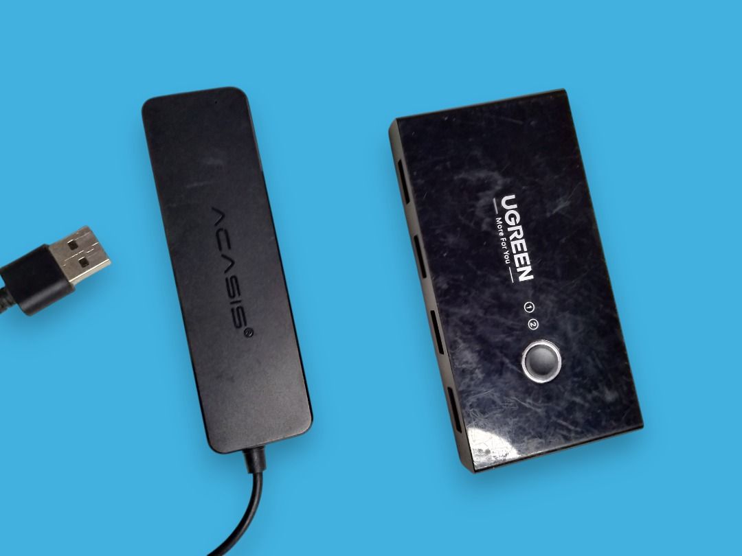 2 USB Hub ( UGreen & Acasis) (Category: Hard Disks & Thumbdrives) located in Dasmarinas. Submitted by b.things_90210_fox (Listing ID 1458435504, Image 2). Description: 350 pesos only - 2 pieces USB Hub ( Ugreen & Acasis) Minor issues, gasgas only. (Cash on Pickup) - LBC COP" (Meetup) - Cavite (Pick up sa house) - Si buyer magboobook Thank you..