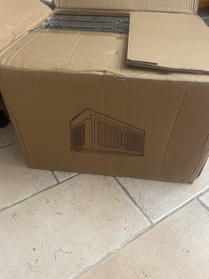 6 stackable storage box (Category: Storage Boxes & Baskets) located in Singapore. Submitted by lovewatubuybuywatulove (Listing ID 1458383706, Image 2). Description: Color Black Size39/34/25cm 6 layers Easy to assemble .