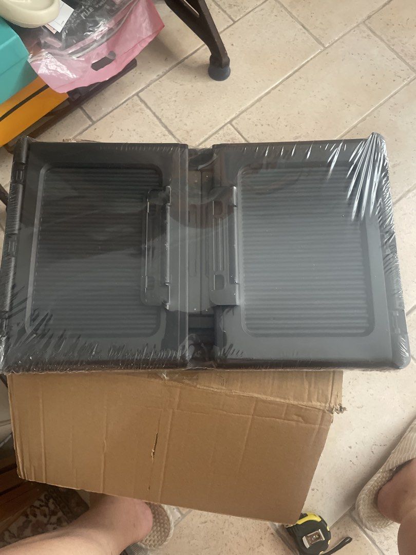 6 stackable storage box (Category: Storage Boxes & Baskets) located in Singapore. Submitted by lovewatubuybuywatulove (Listing ID 1458383706, Image 3). Description: Color Black Size39/34/25cm 6 layers Easy to assemble .
