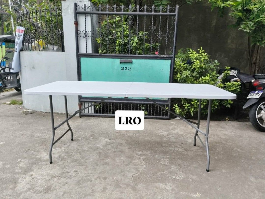6ft Foldable table (Category: Tables & Sets) located in Manila. Submitted by dolorchris69891 (Listing ID 1458329233, Image 2). Description: 6ft foldable table.