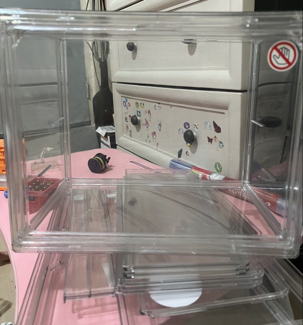 Acrylic Display Case (Category: Storage Boxes & Baskets) located in Quezon City. Submitted by thing_ (Listing ID 1458364886, Image 1). Description: PTPA 🙏🏻 For Sale! PHP 500 Acrylic Display Case (storage case) * use to display nendoroid * no issue, last picture sample 📩 DM me for additional photos. 📍 Location: QC 🚚 MOD: Preferably Same-Day Delivery (SDD), Lalamove, or Grab.