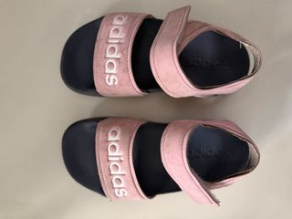 (Category: ) located in . Submitted by boutiquechic (Listing ID 1458344607, Image 1). Description: .