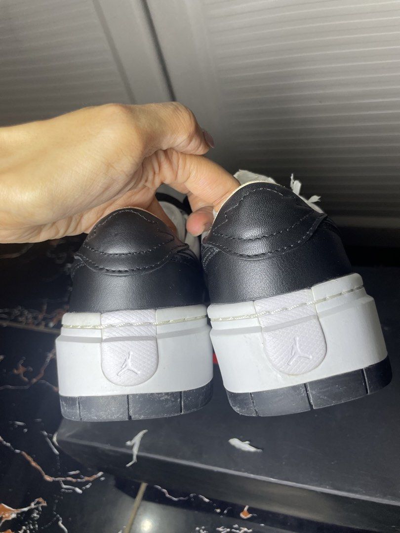 Air Jordan 1 Elevate Low (Category: Sneakers) located in Muntinlupa City. Submitted by imdonn (Listing ID 1458359736, Image 2). Description: Air Jordan 1 Elevate Low White/black Us 7 Bought ₱7,095 With box Wala pang 5 times used Di nagagamit.