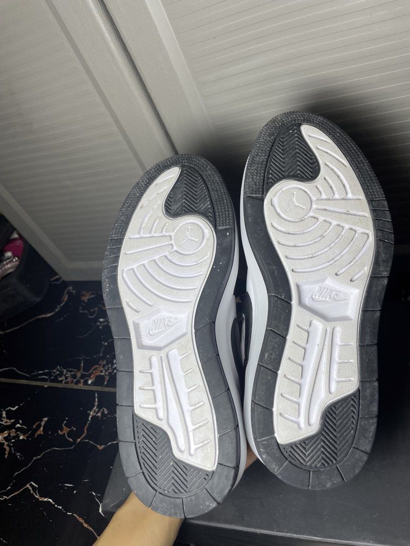 Air Jordan 1 Elevate Low (Category: Sneakers) located in Muntinlupa City. Submitted by imdonn (Listing ID 1458359736, Image 3). Description: Air Jordan 1 Elevate Low White/black Us 7 Bought ₱7,095 With box Wala pang 5 times used Di nagagamit.