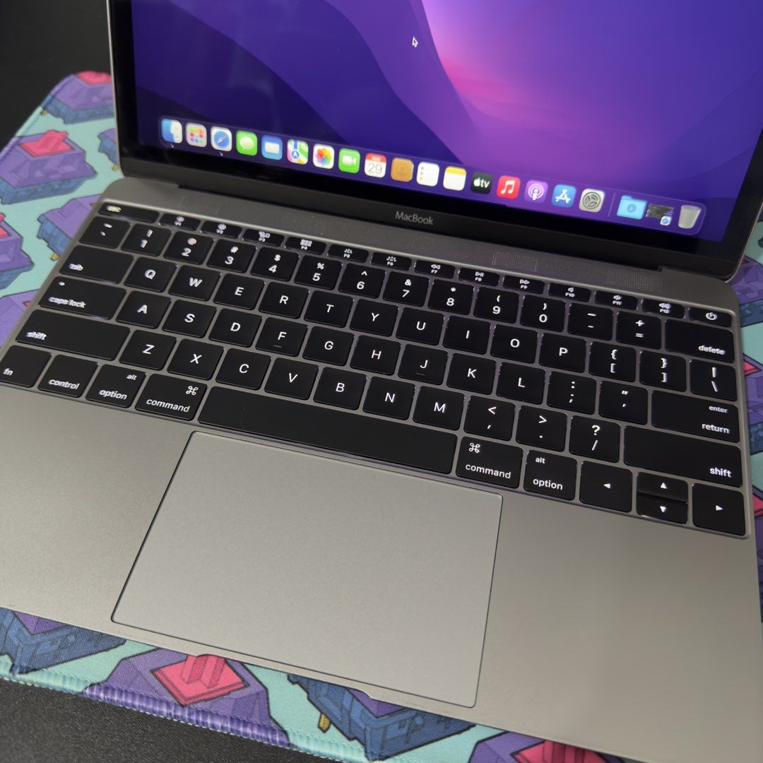 Apple MacBook (Retina, 12-inch, Early 2016) (Category: Laptops & Notebooks) located in Pasig City. Submitted by noblehawk_9e08d3 (Listing ID 1458488124, Image 2). Description: For sale: 2016 12-inch MacBook (A1534) Retina display. Selling at 12,999 only No issues Battery can still lasts up to 2-3 hours when full Still decent for browsing, YouTube and documents Some dents but doesn’t affect the performance Very presentable no hard scratches Unit o