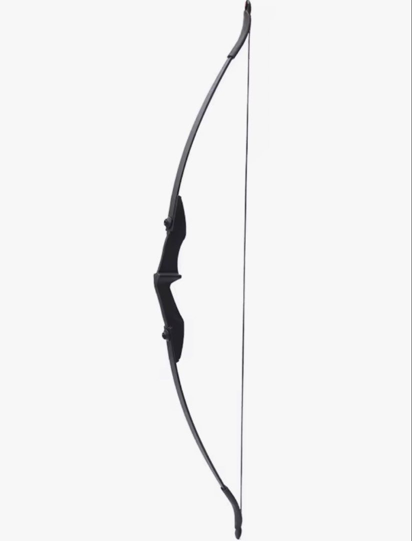 Archery set (Category: Action & Battle Toys) located in Manila. Submitted by raremoon_a4f9bd (Listing ID 1458307808, Image 2). Description: Includes bow, 6 pointed arrows, finger guard, string wax, target.