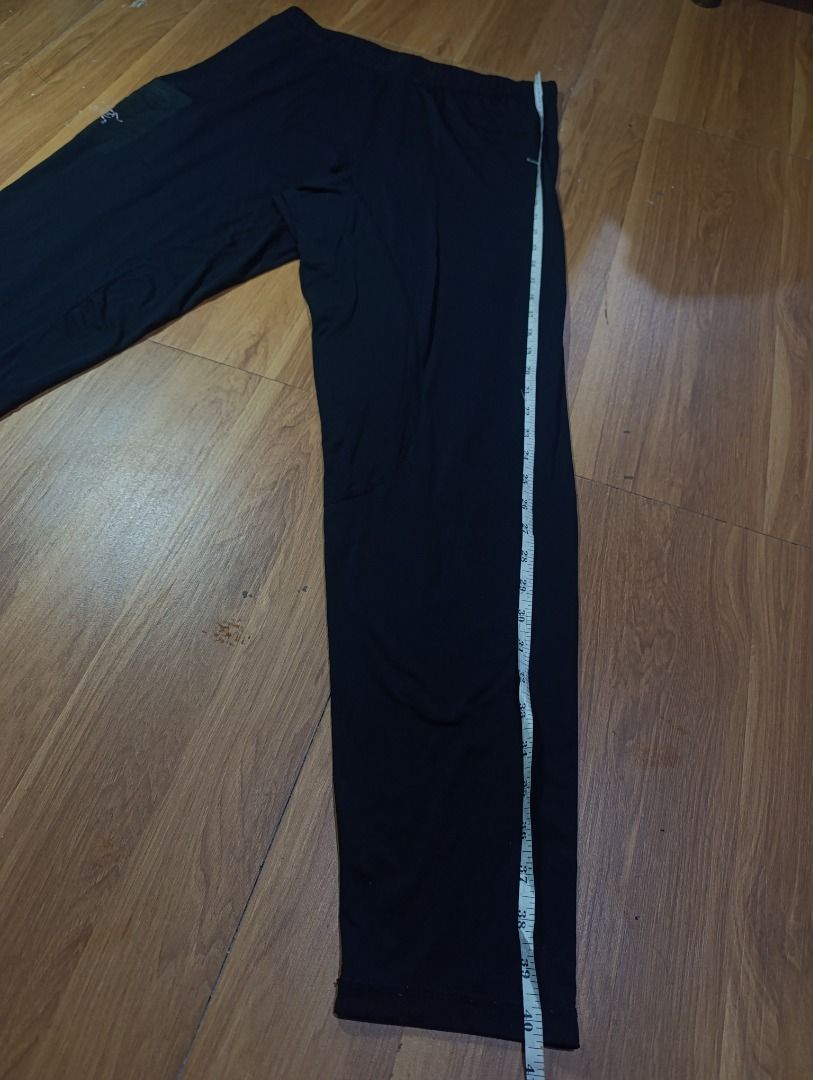 Arc'teryx Rho LT Bottom For Men (Category: Joggers) located in Bulacan. Submitted by koritoo (Listing ID 1458381388, Image 3). Description: Arc'teryx Rho LT Bottom For Men Good as new no issue Complete tags/ Wash tags Size L Dimensions: 30-34 Widht 40 Length 5.5 hem Color rate: 10/10.