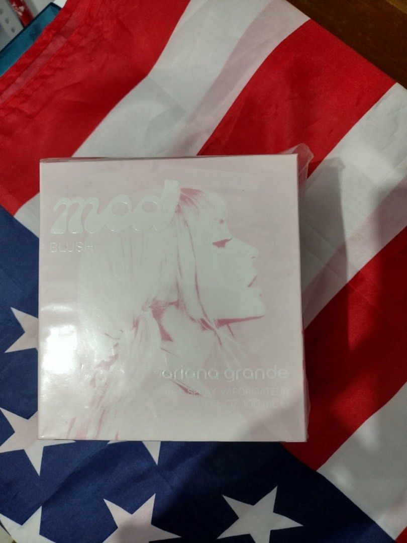 Ariana Grande Mod Blush Eau de Parfum 100ml (Category: Fragrance & Deodorants) located in Cavite. Submitted by marcelahongkay (Listing ID 1458390881, Image 1). Description: - Ariana Grande Mod Blush Eau de Parfum - Size: 100ml - Comes in original packaging - Ideal for everyday use.