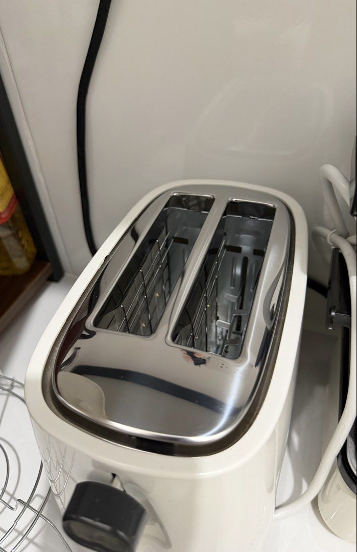 Asahi Bread Toaster (Category: Ovens & Toasters) located in Cavite. Submitted by christine20_22 (Listing ID 1458390828, Image 2). Description: Unused / brandnew No issues No box (natapon na po) RFS: Migrating .