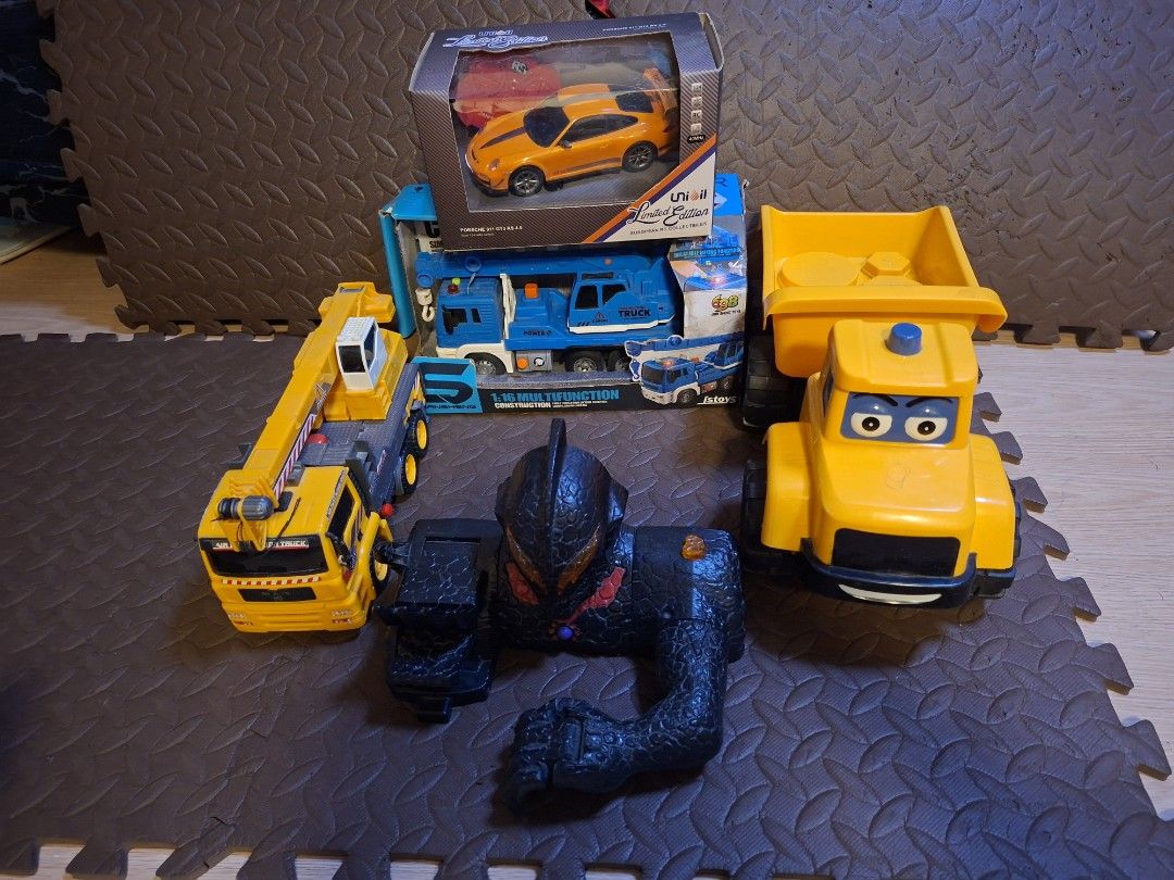 Assorted Toy Construction Vehicles and Figure (Category: Vehicle & Diecast Models) located in Manila. Submitted by anix_box (Listing ID 1458373381, Image 2). Description: Truck toys (for take all) 💸1200pesos preloved For take all only 📍Location: Tondo Manila ⭐ NO PHYSICAL STORE ⭐ Ships Nationwide ⭐ Shipping fee shouldered by the buyer ⭐ Lalamove ⭐ Flash Express ⭐ Other Mode of Payment: GCASH ⭐ CARGO or BUS SHIPMENT (for big/bulk items).