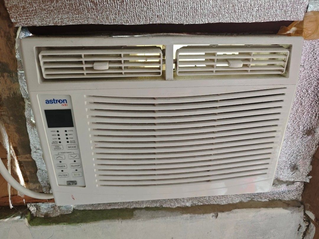 Astron Window Type Aircon Inverter 0.6 HP (Category: Air Conditioning and Heating) located in Pasig City. Submitted by chrispaulmir (Listing ID 1458486072, Image 1). Description: ❄️ FOR SALE: ASTRON 0.6 HP INVERTER WINDOW TYPE AIRCON ❄️ 💰 ₱7,000 — Negotiable for sure buyer! ✅ 5 months old only ✅ 0.6 HP Inverter ✅ Window Type ✅ Still working perfectly and very cold 🥶 ✅ With Remote Control ✅ Good condition — ready to use 📍 Selling because no lon