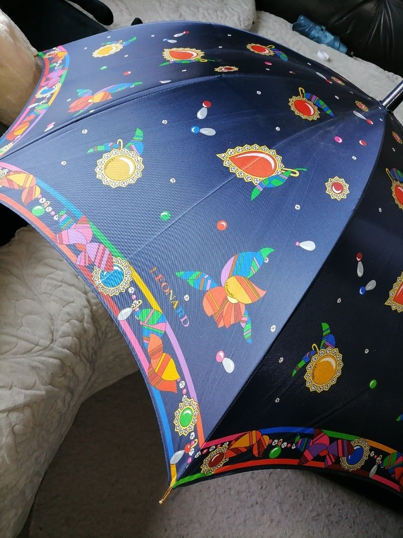 Auth. Leonard Long Umbrella (Category: Luxury Accessories) located in Butuan. Submitted by az-branded.items (Listing ID 1458440254, Image 1). Description: Very pretty pa sya Nawala ata tali nito-wala ng tali pagkakuha ko sa Japan surplus. Authentic item From Japan.