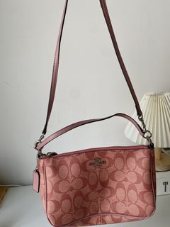 (Category: ) located in . Submitted by pretty.little.preloved (Listing ID 1458405835, Image 1). Description: .