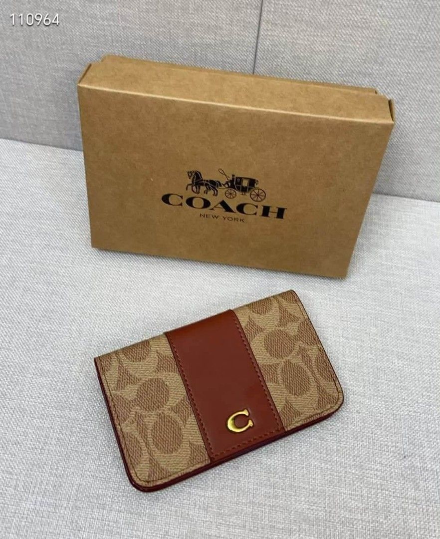 Authentic Coach Wallet (Category: Luxury Bags & Wallets) located in Santa Cruz. Submitted by janelovebagswatchesshoesph (Listing ID 1458433383, Image 2). Description: 100% Authentic with complete inclusions actual photos posted.
