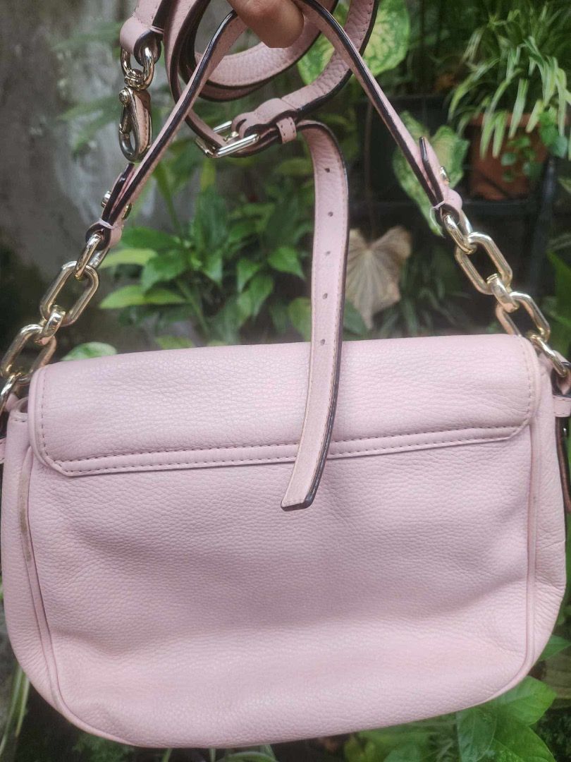 Authentic Kate Spade In Pink (Category: Luxury Bags & Wallets) located in Urdaneta. Submitted by sowwhimsical_oninsta (Listing ID 1458336637, Image 3). Description: Authentic Kate Spade in pink silver hardware.