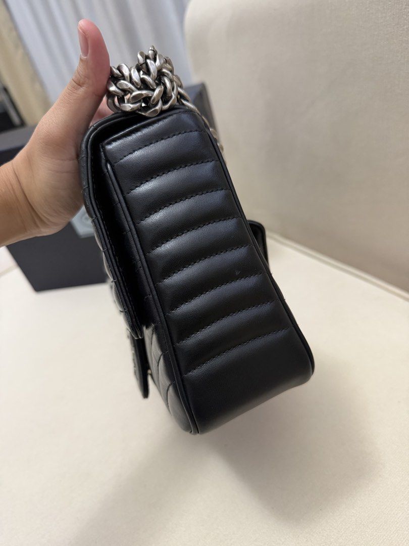 Authentic Prada Diagramme Chain Flap Shoulder Bag (Category: Luxury Bags & Wallets) located in Manila. Submitted by maria_2326 (Listing ID 1458394589, Image 3). Description: Prada Diagramme Chain Flap Guarantee Authentic Inclusions: Box and dust bag only No to lowballing! Location: Manila/QC.
