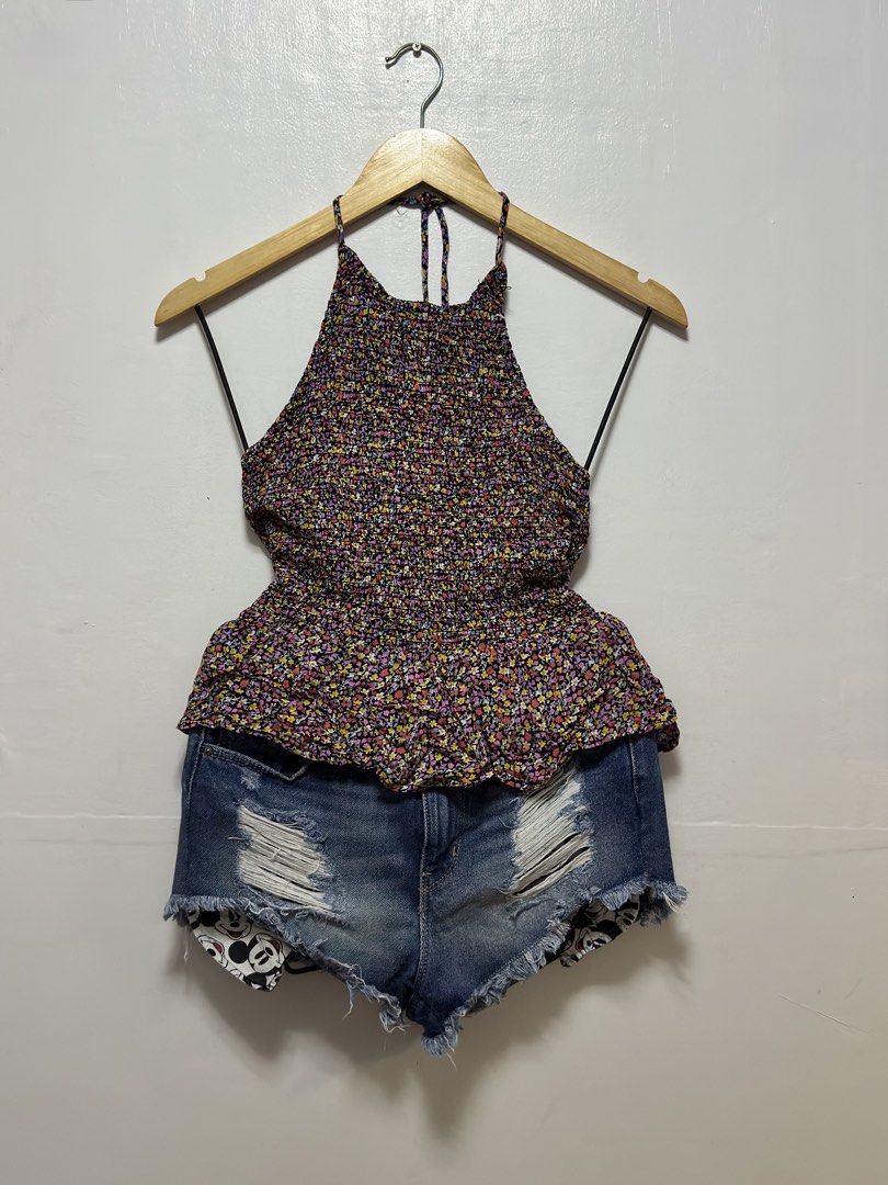 Backless Halter Top (Category: Others Tops) located in Quezon City. Submitted by pinkpreloved08 (Listing ID 1458433771, Image 3). Description: .