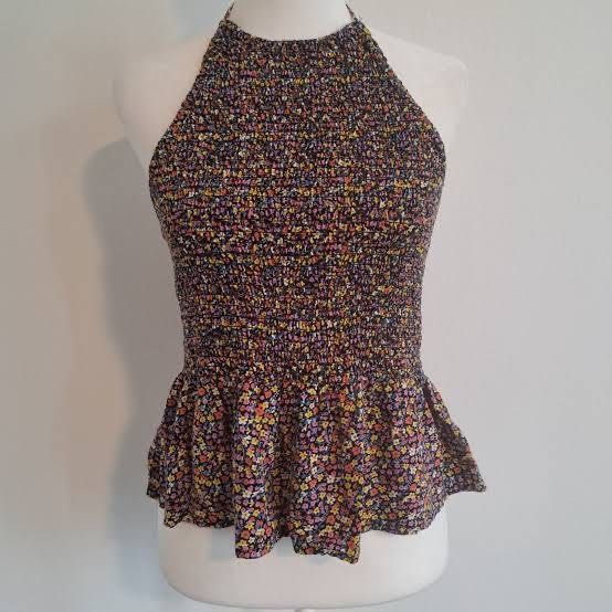 Backless Halter Top (Category: Others Tops) located in Quezon City. Submitted by pinkpreloved08 (Listing ID 1458433771, Image 1). Description: .
