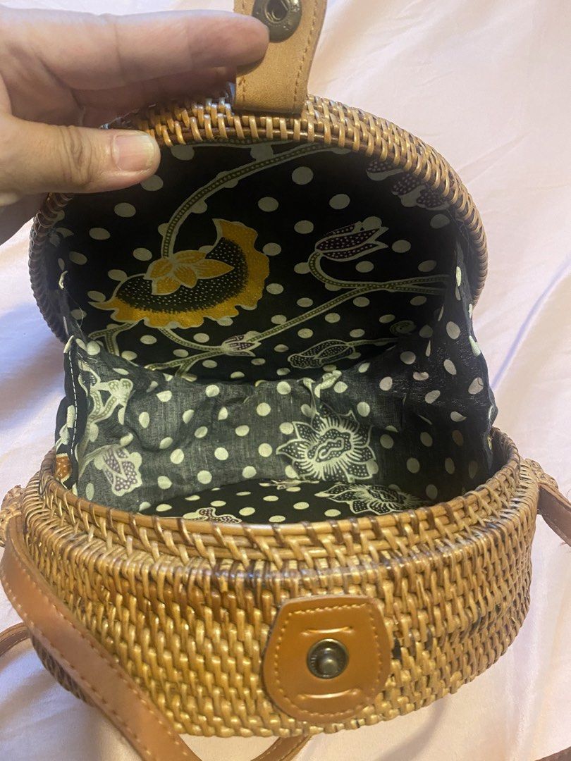 Bali Rattan bag (Category: Beach Bags) located in Manila. Submitted by cosmicloud_123. (Listing ID 1458372625, Image 3). Description: PAMIGAY SALE: 💯 authentic from Bali Indonesia Brown in color (color may vaty due to lighting) Decluttering.