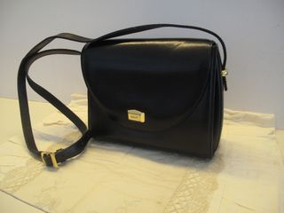 （分類：）位於 。 由 livepenguin_6a6f80 提交（商品編號 1458437913，圖片 1）。簡介： 。