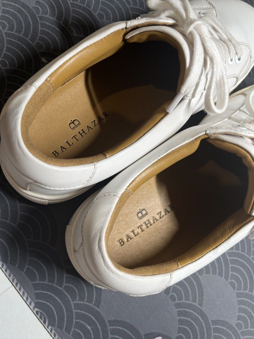 BALTHAZAR Avery (EU 39) (Category: Sneakers) located in Quezon City. Submitted by patxstar (Listing ID 1458414578, Image 3). Description: FOR SALE!! Php 2,999 (negotiable) Balthazar Avery (No Box) - Classic white (authentic)leather sneakers - Brand: BALTHAZAR - Style: Lace-up - Fit: Comfortable - Features: BALTHAZAR logo on inner sole - Versatility: Ideal for casual outfits and everyday wear RFS: Declutter Location: Vertis North, Quezon City .