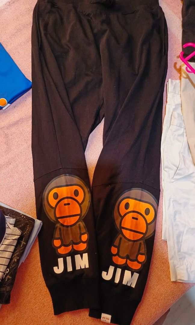 BAPE/ape DOUBLE PRINT JIM LOGO (Category: Joggers) located in Manila. Submitted by secretoufitonline (Listing ID 1458443914, Image 1). Description: message me for full details.