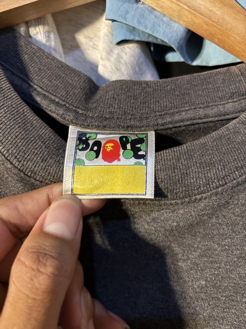 BATHING APE CHOCOLATE (Category: Tshirts & Polo Shirts ) located in San Jose. Submitted by jerown (Listing ID 1458401568, Image 3). Description: •L28 x W21 •COLOR RATE 9.5/10 •AND EXCELLENT CONDITION •ISSUE HAIRLINE.