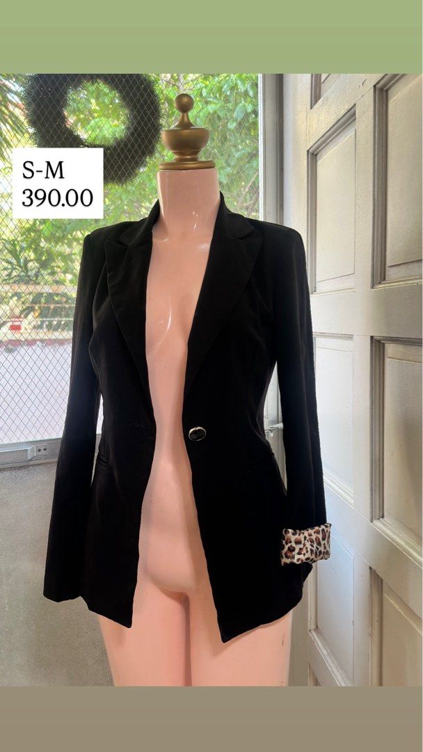 Black Blazer with Leopard Print Cuffs (Category: Coats, Jackets and Outerwear) located in Mandaue City. Submitted by katniss.choice (Listing ID 1458398919, Image 1). Description: - Classic black blazer - Single button closure - Subtle leopard print lining on cuffs - Versatile: dress up or down - Perfect for work or a night out - Size S-M.