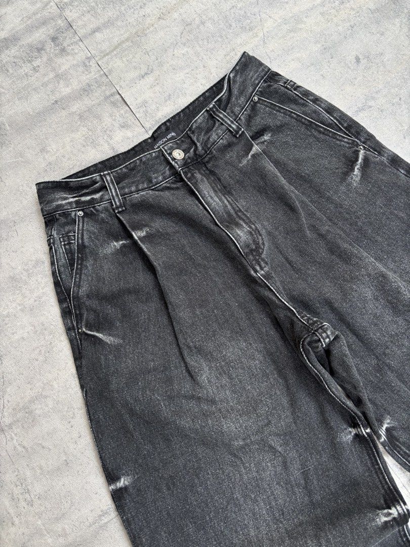 Black Wash Baggy Jeans (Category: Jeans) located in Taguig. Submitted by swaggyasianboi (Listing ID 1458451153, Image 2). Description: Black Wash Baggy Jeans DIMENSIONS : WAIST : 31 LENGTH : 39 THIGH : 13 LEG OPENING : 11 - MINE : 1000 - excellent condition fav! nice wash! must have! flaws : X - MANAGE YOUR EXPECTATIONS COLOR MAY VARY DUE TO LIGHTNING.