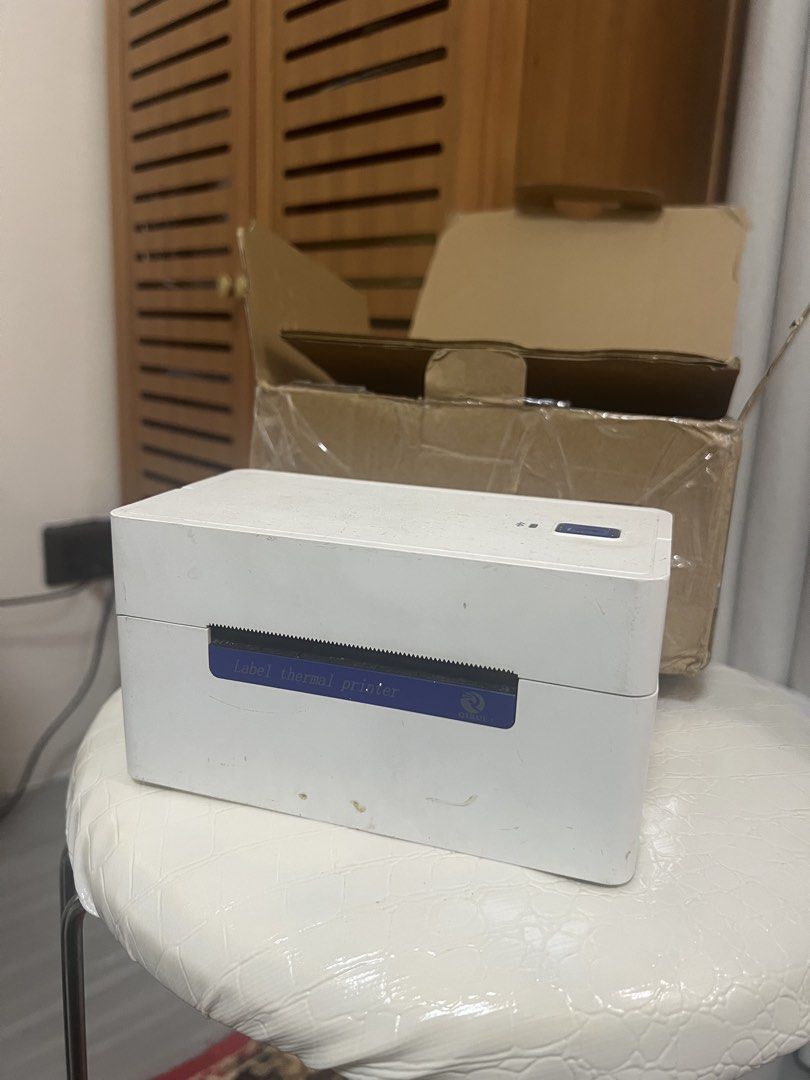 bluetooth waybill printer (please read description) (Category: Printers, Scanners & Copiers) located in Cavite. Submitted by vvvv.store (Listing ID 1458352553, Image 2). Description: nawala cord so untested if still working or not SOLD AS IS..