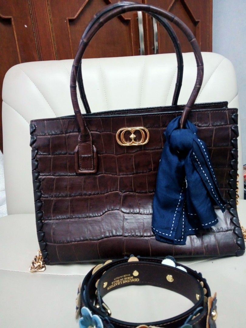 Brown Croc Embossed Tote Bag with Floral Strap (Category: Tote Bags) located in Bulacan. Submitted by ely46 (Listing ID 1458399084, Image 3). Description: bought in Italy .