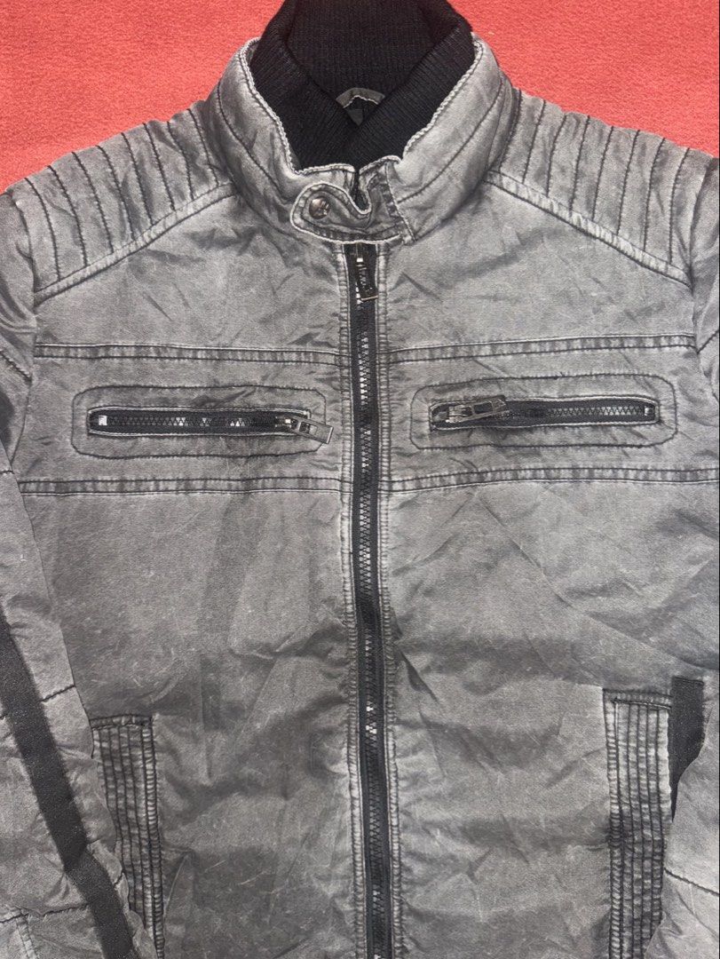 BRUNO BANANI BIKER JACKET (Category: Coats, Jackets and Outerwear) located in Puerto Princesa. Submitted by chiefofstuffshopph (Listing ID 1458383015, Image 2). Description: BRUNO BANANI Biker Jacket Size Medium in tag 22.5” Width (Pit to pit) 29” Length 35.5” Sleeve Length 5”-6.5” Arm cuff 2,000 .