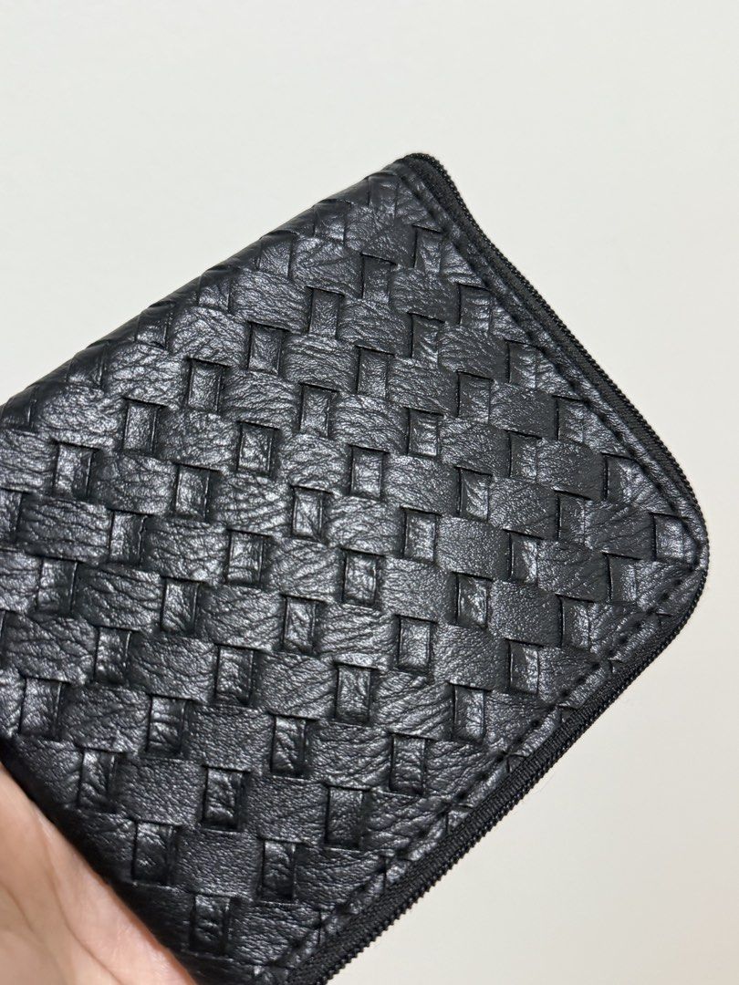 Black Weave Slim Wallet (Category: Wallets & Card holders) located in Manila. Submitted by your_angel (Listing ID 1458414422, Image 3). Description: - Brand New - Can fit bi-fold peso bill and cards.
