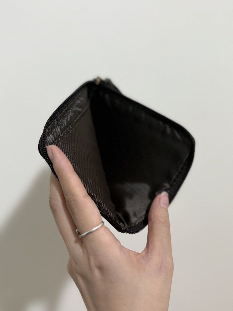 Black Weave Slim Wallet (Category: Wallets & Card holders) located in Manila. Submitted by your_angel (Listing ID 1458414422, Image 2). Description: - Brand New - Can fit bi-fold peso bill and cards.