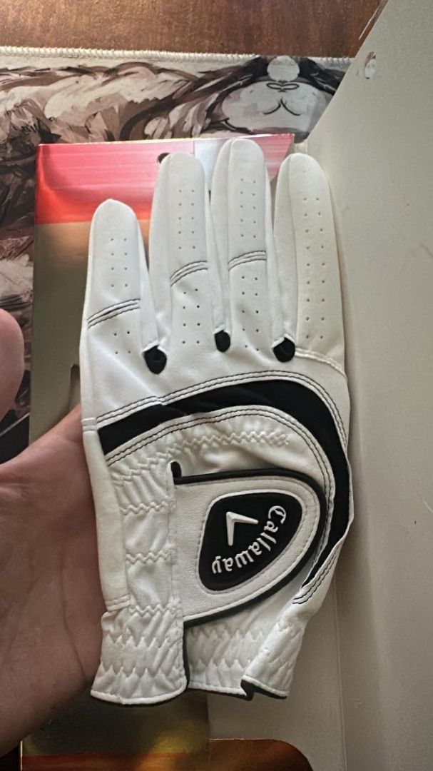 Callaway Golf Gloves (Category: Golf) located in Manila. Submitted by ty_imported_goods (Listing ID 1458370409, Image 3). Description: Original and Brand New Bought Abroad (USA) straight out of Target Mall Size: M, L.