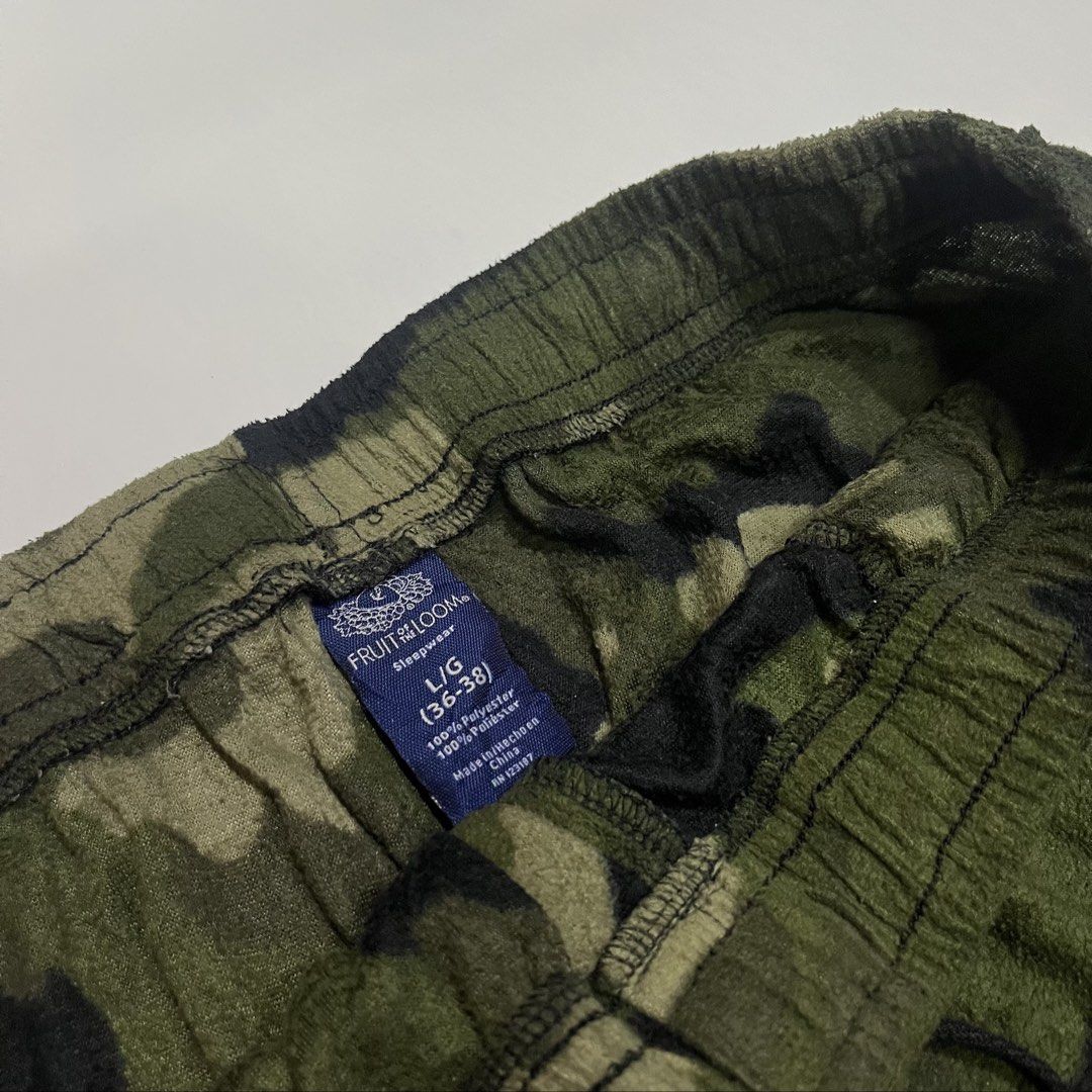 Camouflage sweatpants fruit ofhe loom (Category: Announcements) located in Quezon City. Submitted by thriftrage (Listing ID 1458436024, Image 3). Description: Waist’ 32fit40 stretchable Length’ 40.5 Length’ 10 No issue Good condition .