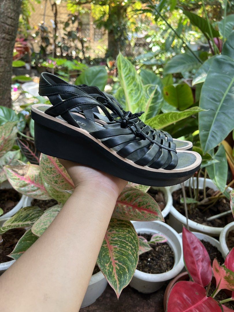 Campers strappy Wedge (Category: Wedges) located in Dapitan. Submitted by gelbread (Listing ID 1458321720, Image 3). Description: .