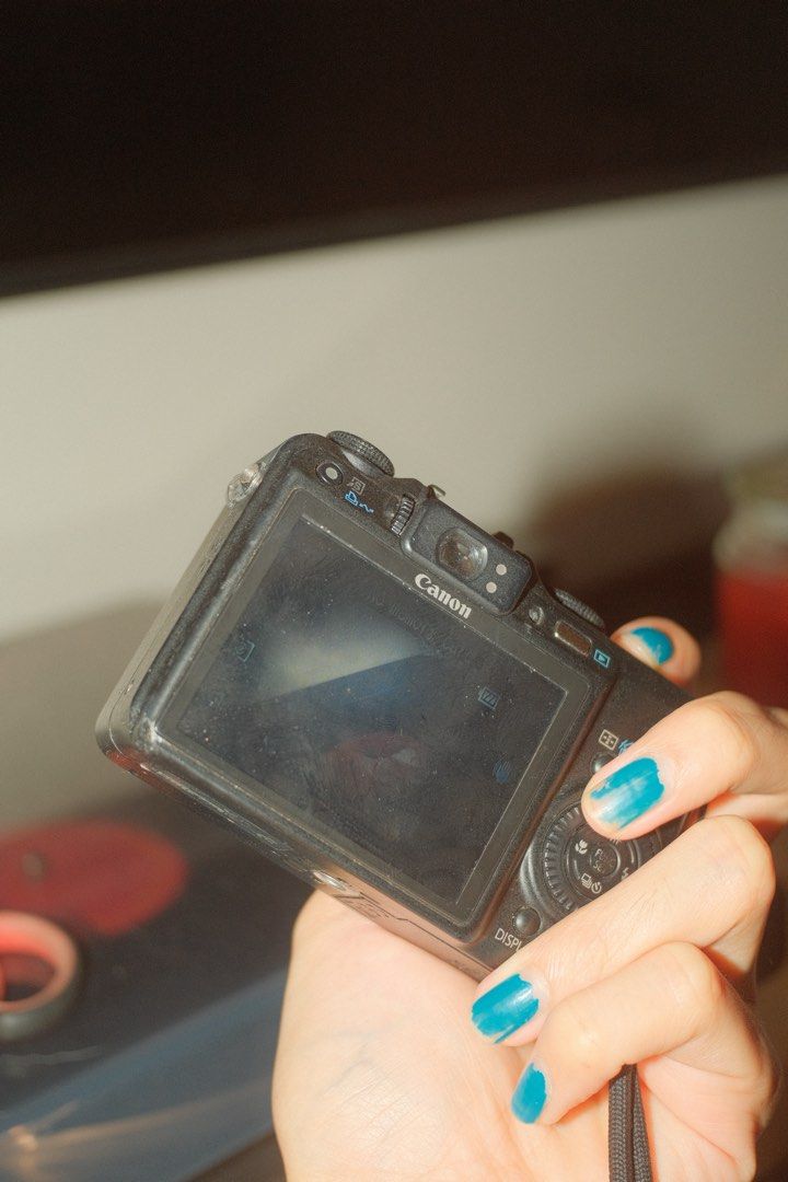 Canon G9 Digital Camera (Category: Cameras) located in Paranaque City. Submitted by jangmanwol00 (Listing ID 1458416515, Image 3). Description: only issue is LCD vignette.