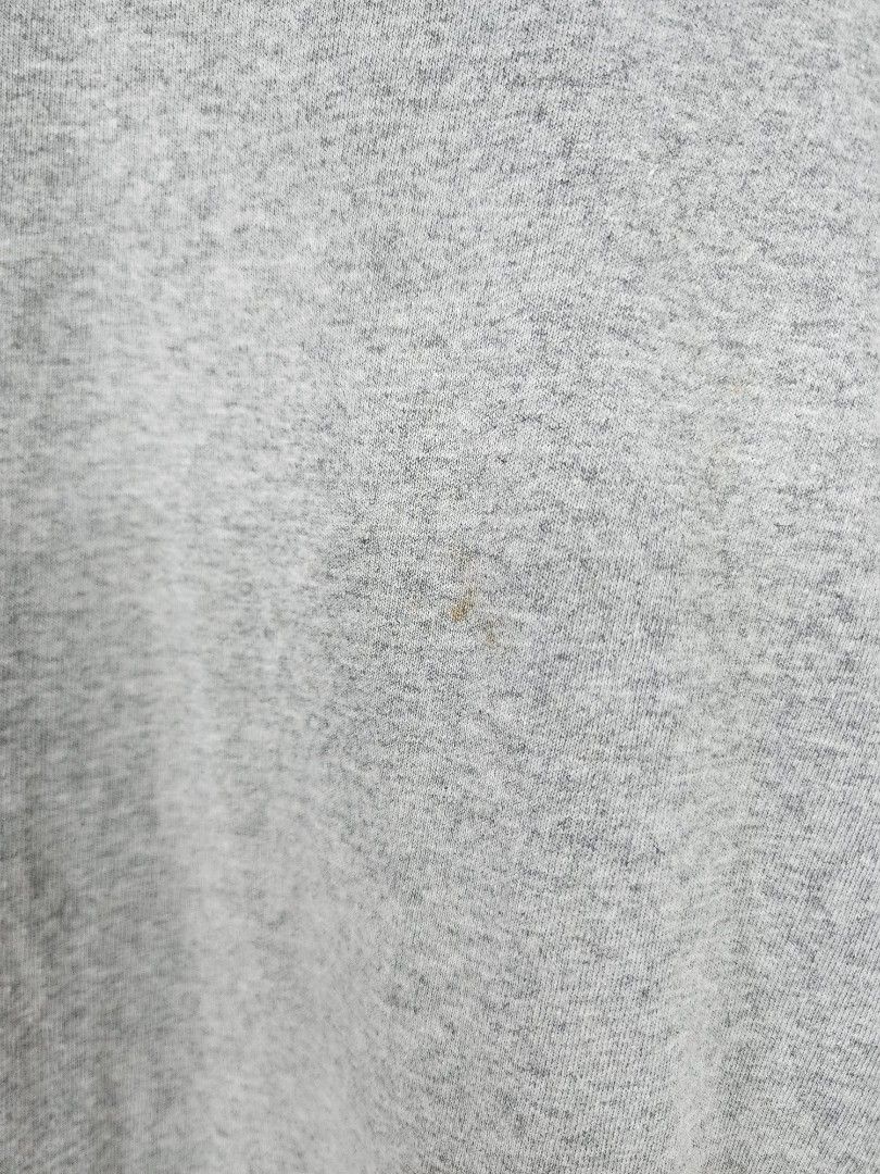 Carhartt pullover longsleeves (Category: Tshirts & Polo Shirts ) located in Real. Submitted by raphy2019 (Listing ID 1458345161, Image 3). Description: .