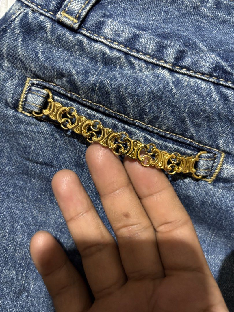 Celine Pants (Category: Luxury Apparel) located in Lopez. Submitted by thrift.ni.roms22 (Listing ID 1458491223, Image 3). Description: .