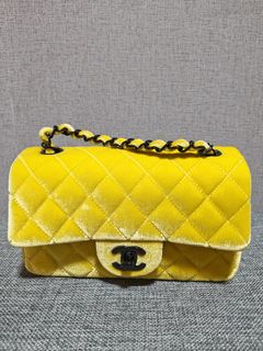 (Category: ) located in . Submitted by shopaholic5 (Listing ID 1458480412, Image 1). Description: .