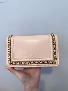 （分類：）位於 。 由 yia3323 提交（商品編號 1458323021，圖片 1）。簡介： 。
